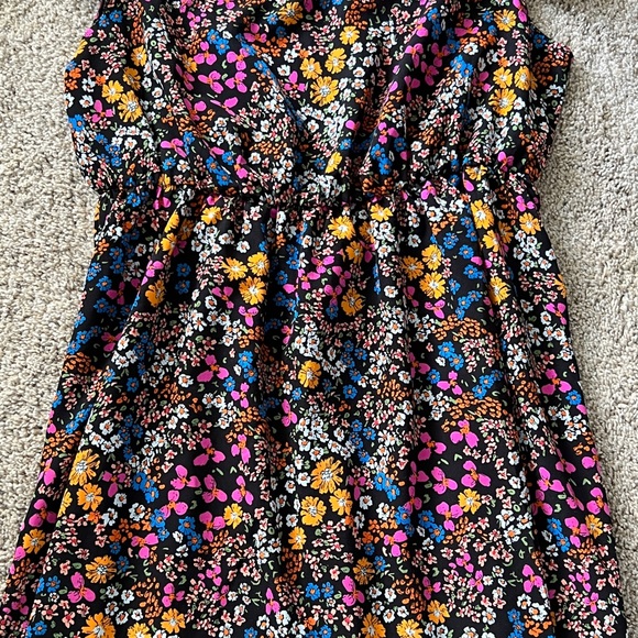 SHEIN Curve Clasi Plus Multicolor Floral Ruffle Sleeves Mini Dress in 1XL/14 USW - Picture 9 of 15